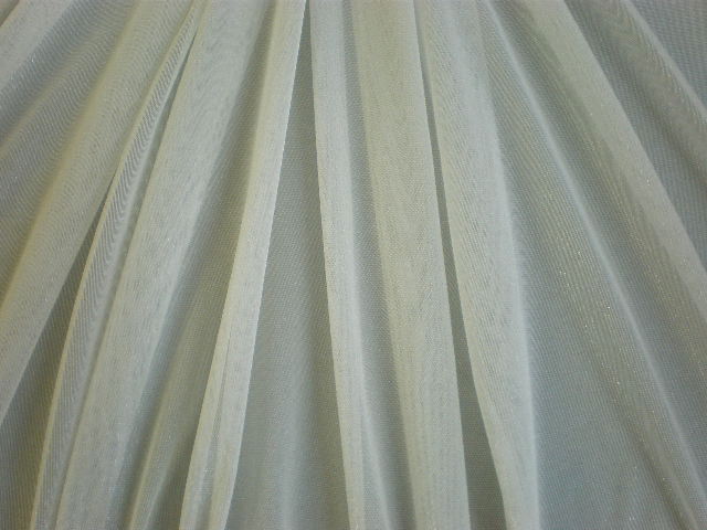 6. White-Silver Solid Metal Mesh